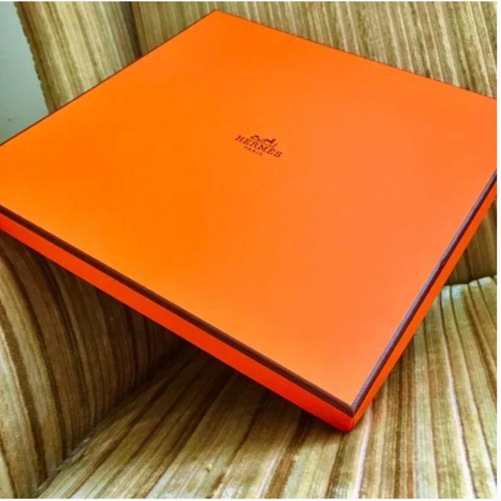 authentic Classic Hermes orange square flat gift box 9.5 x 9.5"